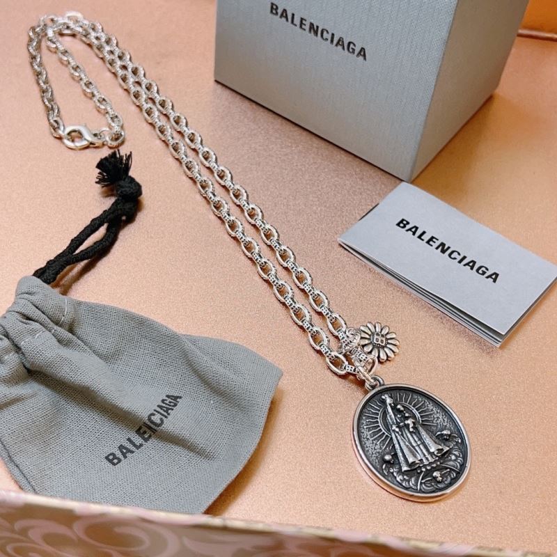 Balenciaga Necklaces - Click Image to Close